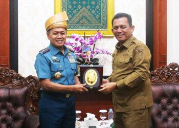 Gubernur Kepri Ansar Ahmad Silaturahmi dengan Pangkogabwilhan I Laksdya TNI Agus Hariadi