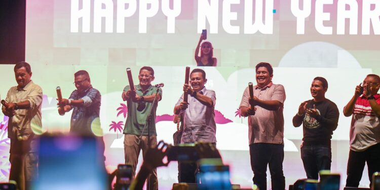 Gubernur Ansar bersama Menparekraf Sandiaga Uno Rayakan Pergantian Tahun 2023-2024 di Lagoi Bay Bintan