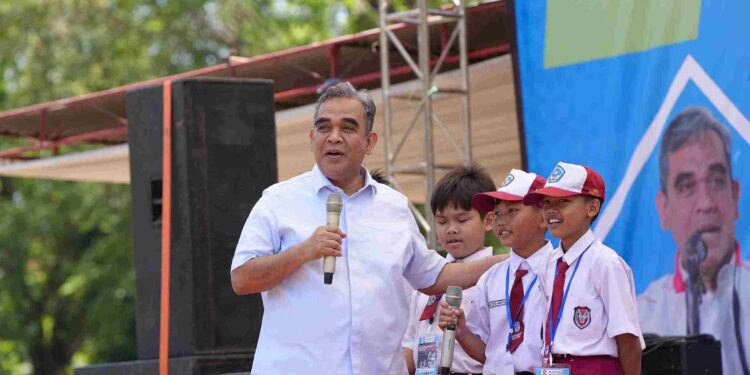 Muzani: Makan Bergizi Gratis Ikhtiar Prabowo Tingkatkan SDM Indonesia