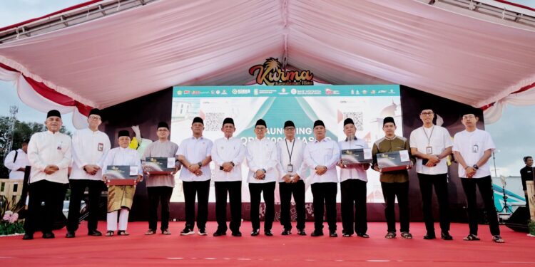 Menbud Fadli Zon, Gubernur Ansar, dan Wagub Nyanyang Resmi Buka Kurma 2025