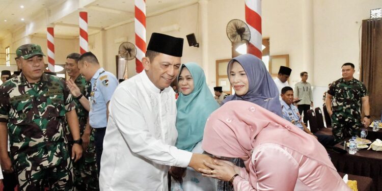 Gubernur Ansar Ajak Warga Natuna Perkuat Silaturahmi dan Optimisme dalam Halalbihalal di Ranai