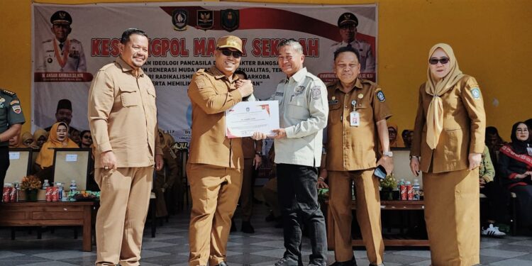 Wakil Gubernur Kepri Lanjutkan Program “Kesbangpol Masuk Sekolah” di SMAN 3 Batam