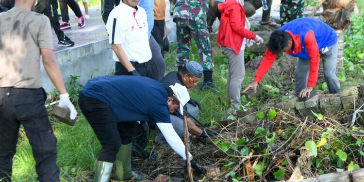 Gerakan Wisata Bersih dan Regeneratif Kepri Dimulai dari Pulau Penyengat